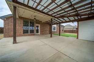 110 S Meadow Dr, Ferris, TX 75125 - Photo 16