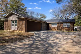 2601 Norwood Ln, Arlington, TX 76013 - Photo 1