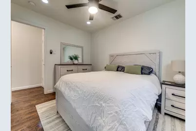 630 W Neely, Dallas, TX 75208 - Photo 12