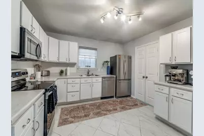 630 W Neely, Dallas, TX 75208 - Photo 8