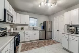 630 W Neely, Dallas, TX 75208 - Photo 8