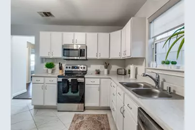 630 W Neely, Dallas, TX 75208 - Photo 10