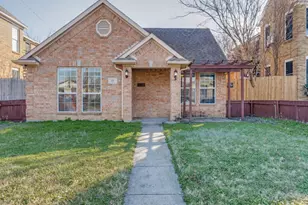 630 W Neely, Dallas, TX 75208 - Photo 2