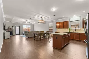 633 Denali Dr, Arlington, TX 76002 - Photo 4