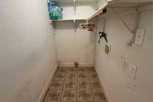 722 E Daugherty Dr, Garland, TX 75041 - Photo 8