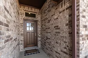 706 Presidio St, Aubrey, TX 76227 - Photo 4