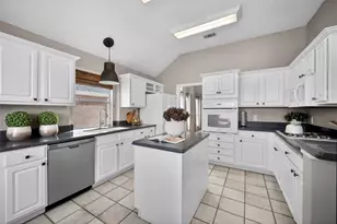 2802 Pecan Meadow Dr, Garland, TX 75040 - Photo 10