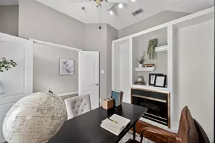 2802 Pecan Meadow Dr, Garland, TX 75040 - Photo 4