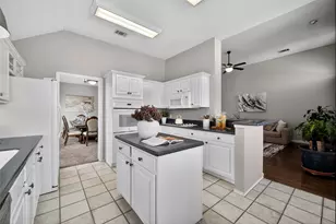 2802 Pecan Meadow Dr, Garland, TX 75040 - Photo 12