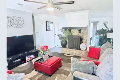 208 Austin Avenue, Corsicana, TX 75110 - Photo 2