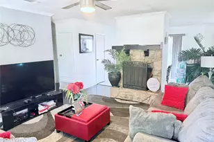 208 Austin Ave, Corsicana, TX 75110 - Photo 2