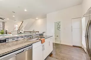 3200 Ross Ave, Dallas, TX 75204 - Photo 8