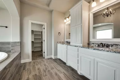 101 Maverick Court, Granbury, TX 76049 - Photo 10