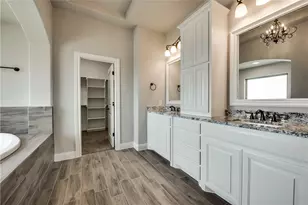 101 Maverick Ct, Granbury, TX 76049 - Photo 10