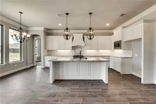 101 Maverick Ct, Granbury, TX 76049 - Photo 6