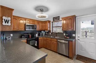 303 Pasley St, Waxahachie, TX 75165 - Photo 6