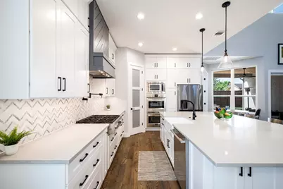 2093 Holt Way, Grapevine, TX 76051 - Photo 8