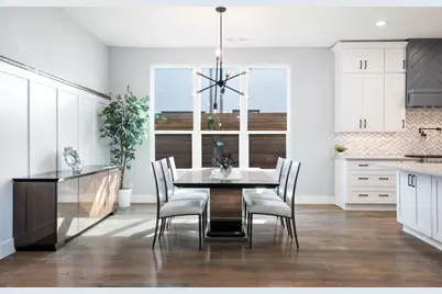 2093 Holt Way, Grapevine, TX 76051 - Photo 10