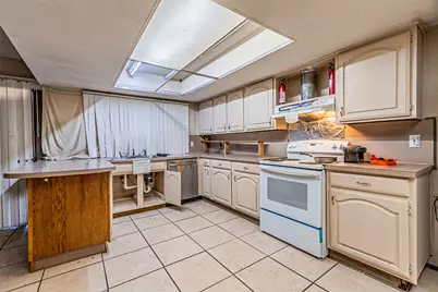 10315 Red Elm Road, Dallas, TX 75243 - Photo 12