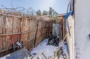 10315 Red Elm Rd, Dallas, TX 75243 - Photo 28