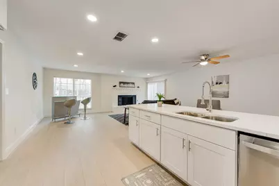 5645 Comer Drive, Fort Worth, TX 76134 - Photo 2