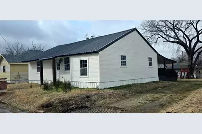 4302 Roberts Street, Greenville, TX 75401 - Photo 24