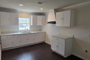 4302 Roberts St, Greenville, TX 75401 - Photo 6