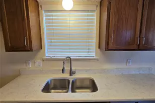 552 Greenway Dr, Saginaw, TX 76179 - Photo 8
