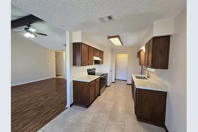 552 Greenway Drive, Saginaw, TX 76179 - Photo 6