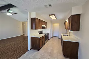 552 Greenway Dr, Saginaw, TX 76179 - Photo 6