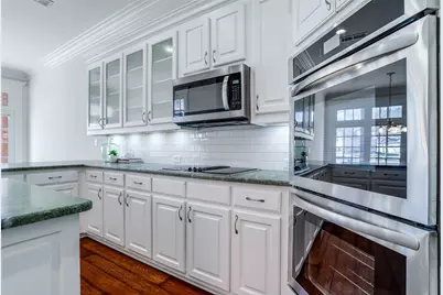 1810 Lakeshore Court, McKinney, TX 75072 - Photo 8