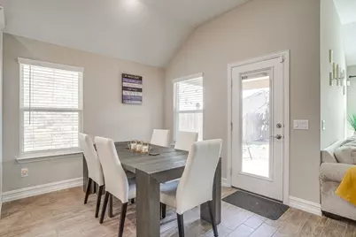 1045 Pinnacle Breeze Drive, Fort Worth, TX 76052 - Photo 14