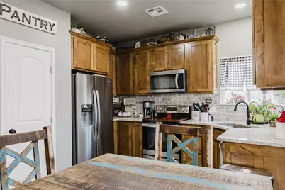 404 Colony Street, Eastland, TX 76448 - Photo 6