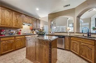 1517 Dutch Hollow Dr, Frisco, TX 75033 - Photo 6