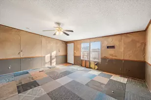 377 NW County Rd 2005, Corsicana, TX 75110 - Photo 4