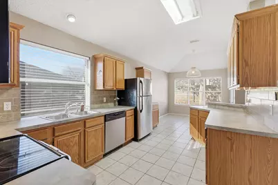 739 Thousand Oaks Drive, Lake Dallas, TX 75065 - Photo 12