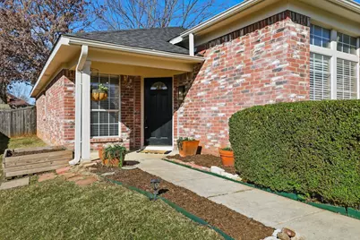 739 Thousand Oaks Drive, Lake Dallas, TX 75065 - Photo 2