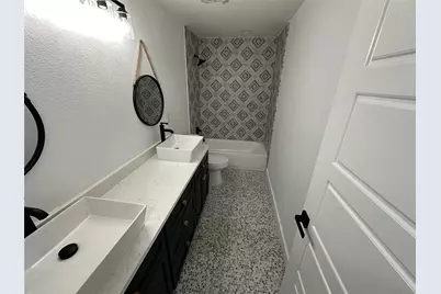 215 Southwood Drive, Garland, TX 75040 - Photo 6