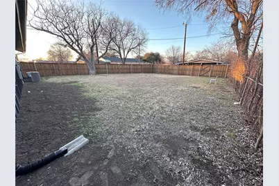 215 Southwood Drive, Garland, TX 75040 - Photo 16