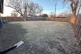 215 Southwood Dr, Garland, TX 75040 - Photo 16