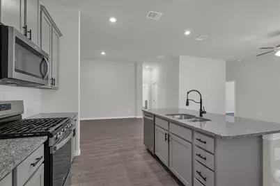 11228 Ponderosa Trl, Aubrey, TX 76227 - Photo 10