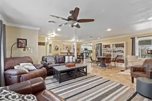 100 Hilltop Ct, Willow Park, TX 76087 - Photo 12