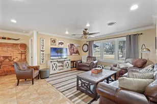 100 Hilltop Ct, Willow Park, TX 76087 - Photo 6