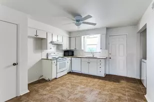 8001 Carrick St, Benbrook, TX 76116 - Photo 20