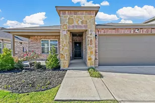 2008 Vlg Crk Ln, Denton, TX 76208 - Photo 2