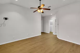 1904 Casual Cir, Waco, TX 76712 - Photo 18