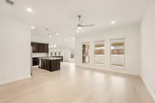 152 Rosewood Dr, Glenn Heights, TX 75154 - Photo 18