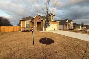 117 Adaline Bend, McGregor, TX 76657 - Photo 2