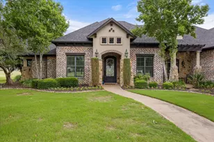 1204 E Scandinavian Ct, Granbury, TX 76048 - Photo 2