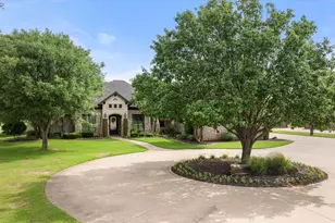 1204 E Scandinavian Ct, Granbury, TX 76048 - Photo 6